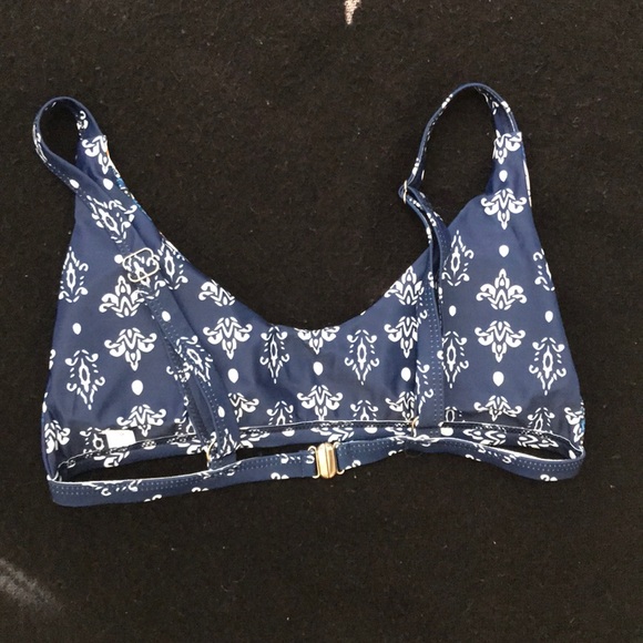 Ornate Pattern Bikini - Picture 5 of 7